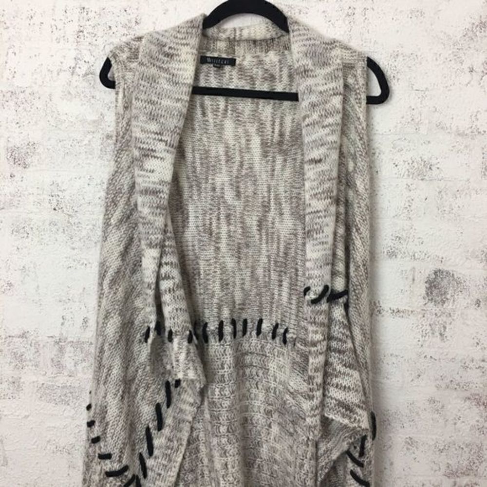 #308 SISTERS Knit Sleeveless Sweater